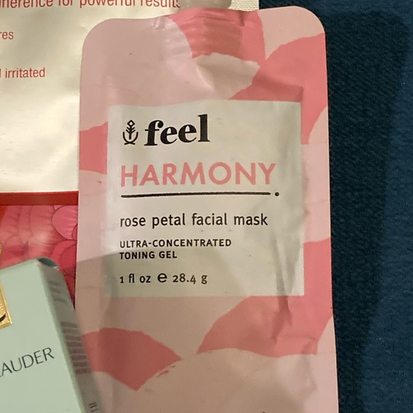 Sephora cosmetic pouch~free with purchase~🎁 - Picture 11 of 12